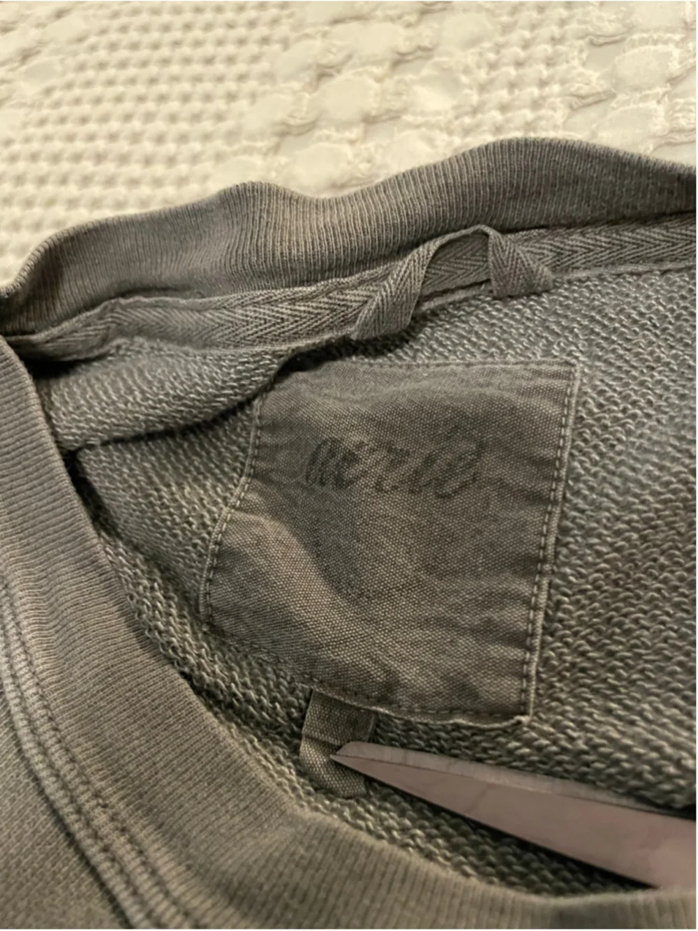 Aerie Offline Sweatshirt Medium Grey Long Sleeve Crew Neck gorpcore oversized